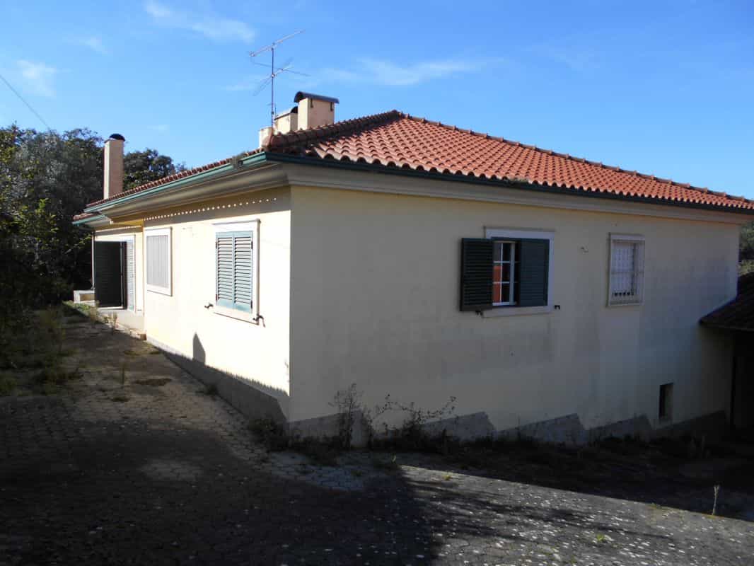 Dom w Leiria, Leiria District 11541392
