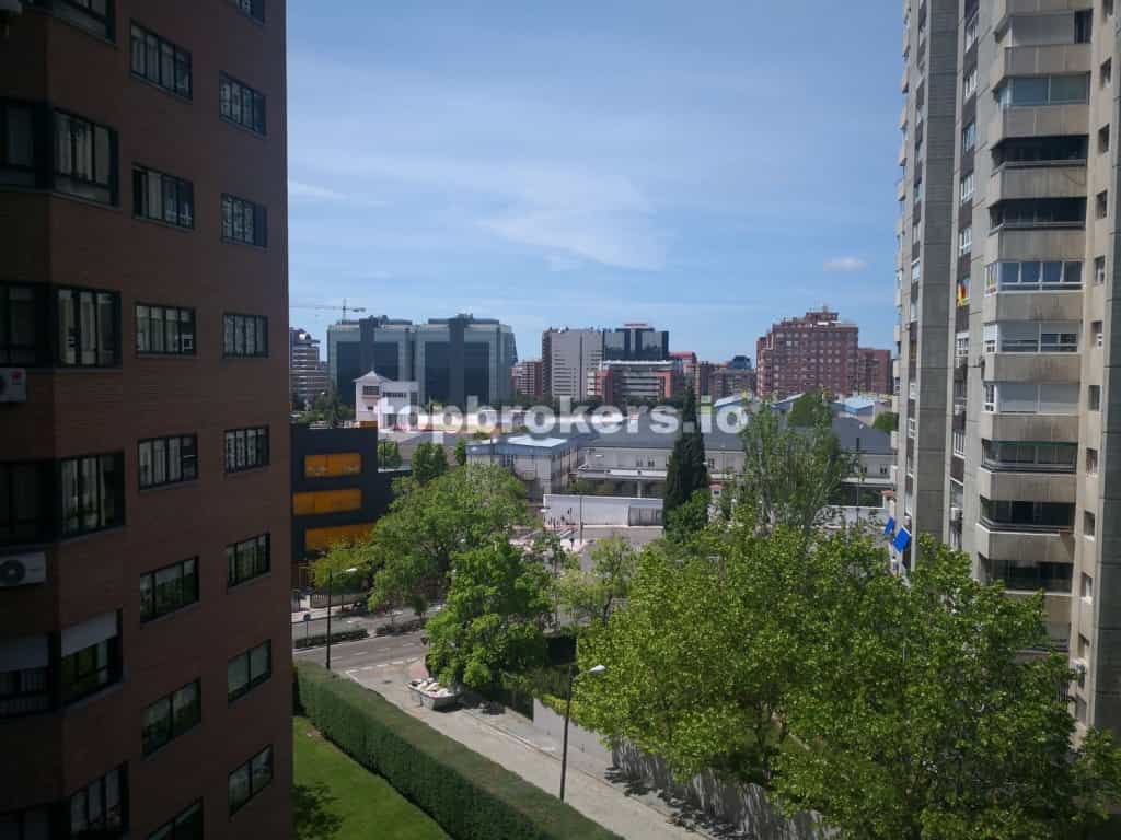 公寓 在 Madrid, Comunidad de Madrid 11541849