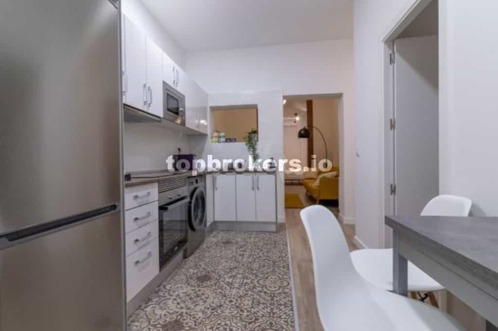 公寓 在 Madrid, Comunidad de Madrid 11541893