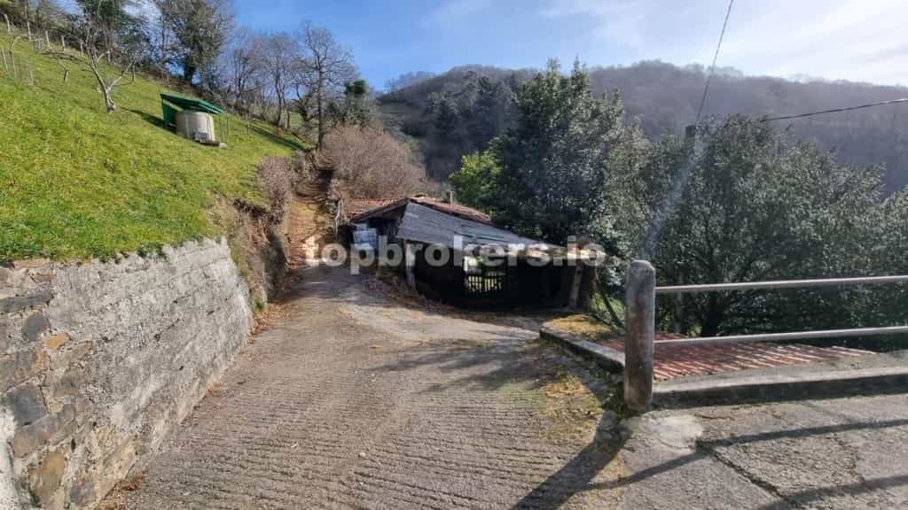 Casa nel , Principado de Asturias 11542003