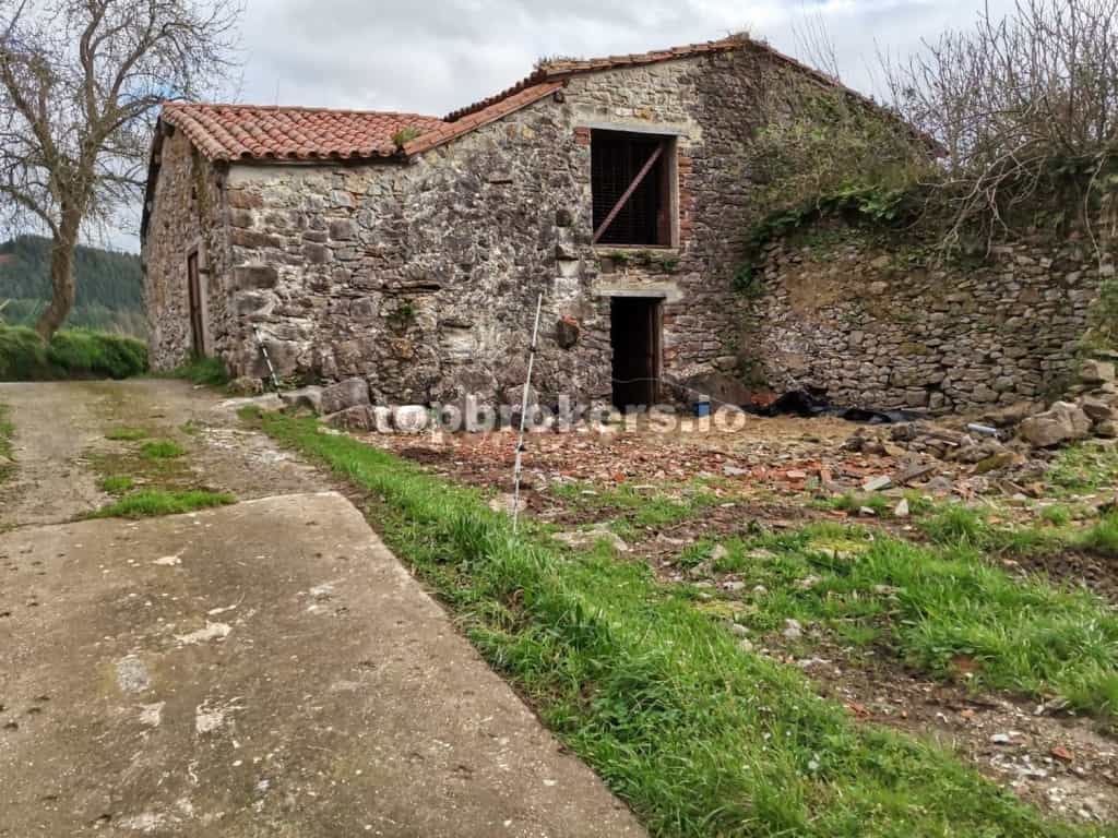 Dom w La Torre, Asturia 11542121