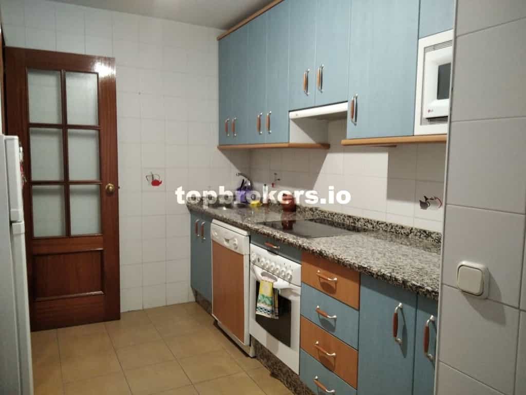 Condominium in Caceres, Extremadura 11542140