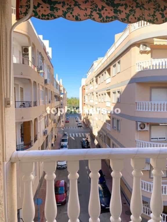 Condominium dans Torrevieja, Valence 11542204