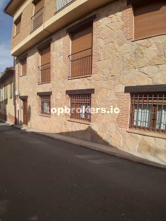 公寓 在 Arenas de San Pedro, Castille-Leon 11542238