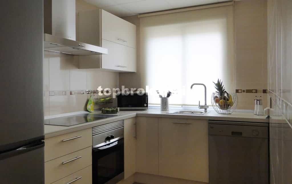Condominium in Alcorcon, Madrid 11542299