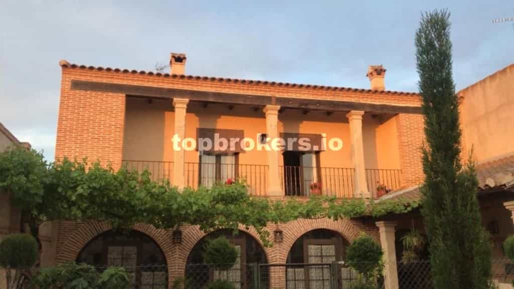 House in Orgaz, Castilla-La Mancha 11542369