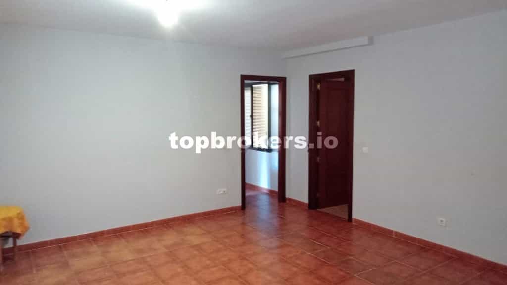 Condominium in Parauta, Andalusia 11542418