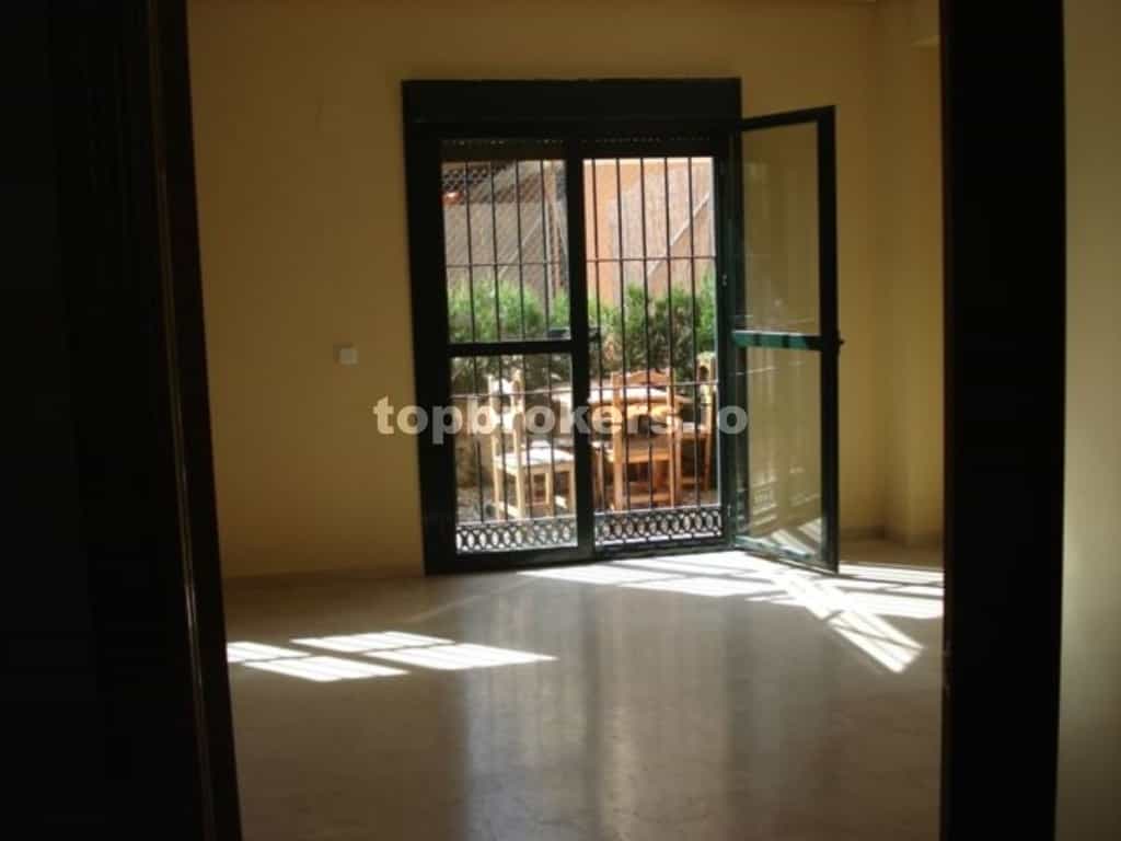 Rumah di Bollullos par del Condado, Andalusia 11542468