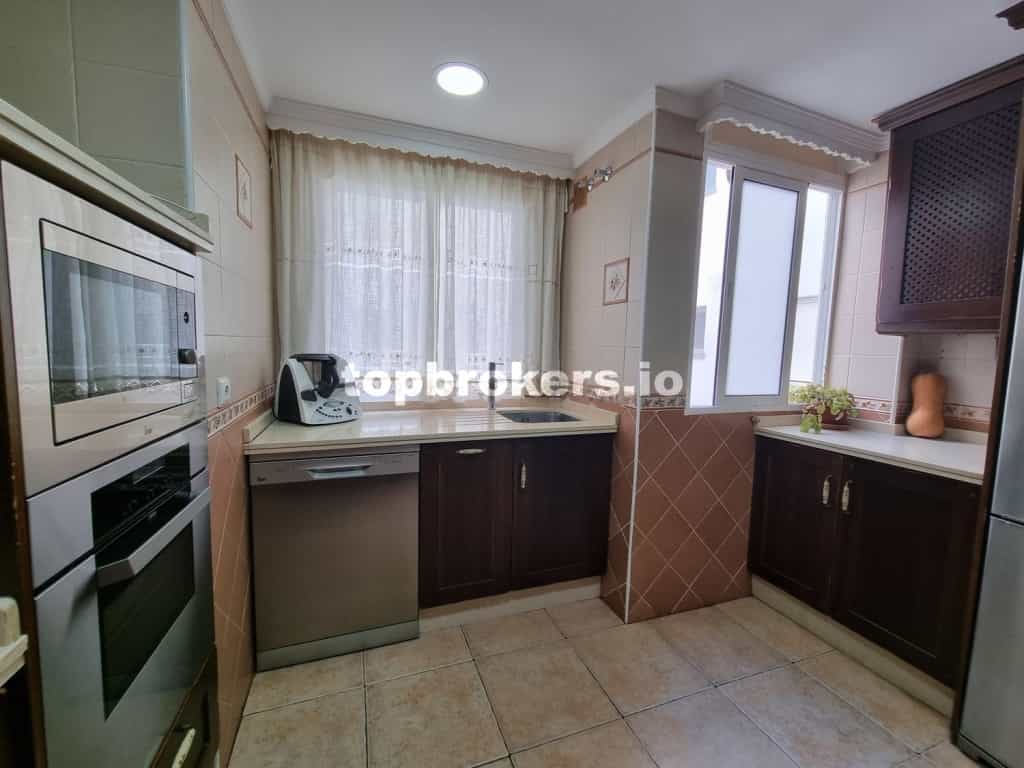 Condominium in Algeciras, Andalucía 11542473