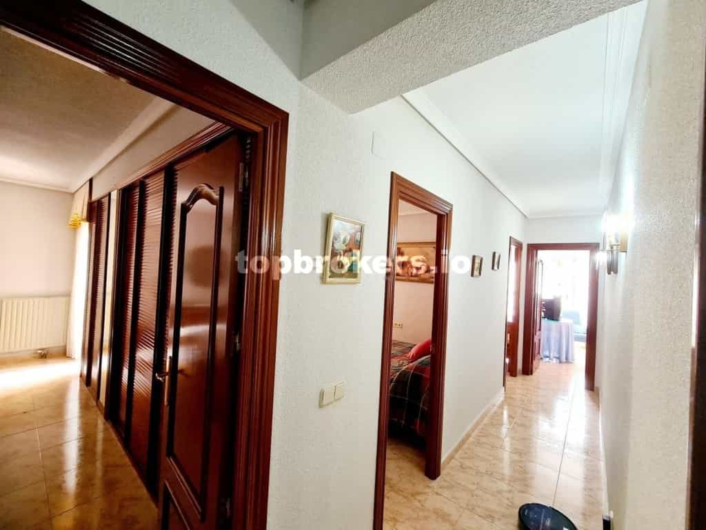 Condominium in Talavera de la Reina, Castilla-La Mancha 11542503