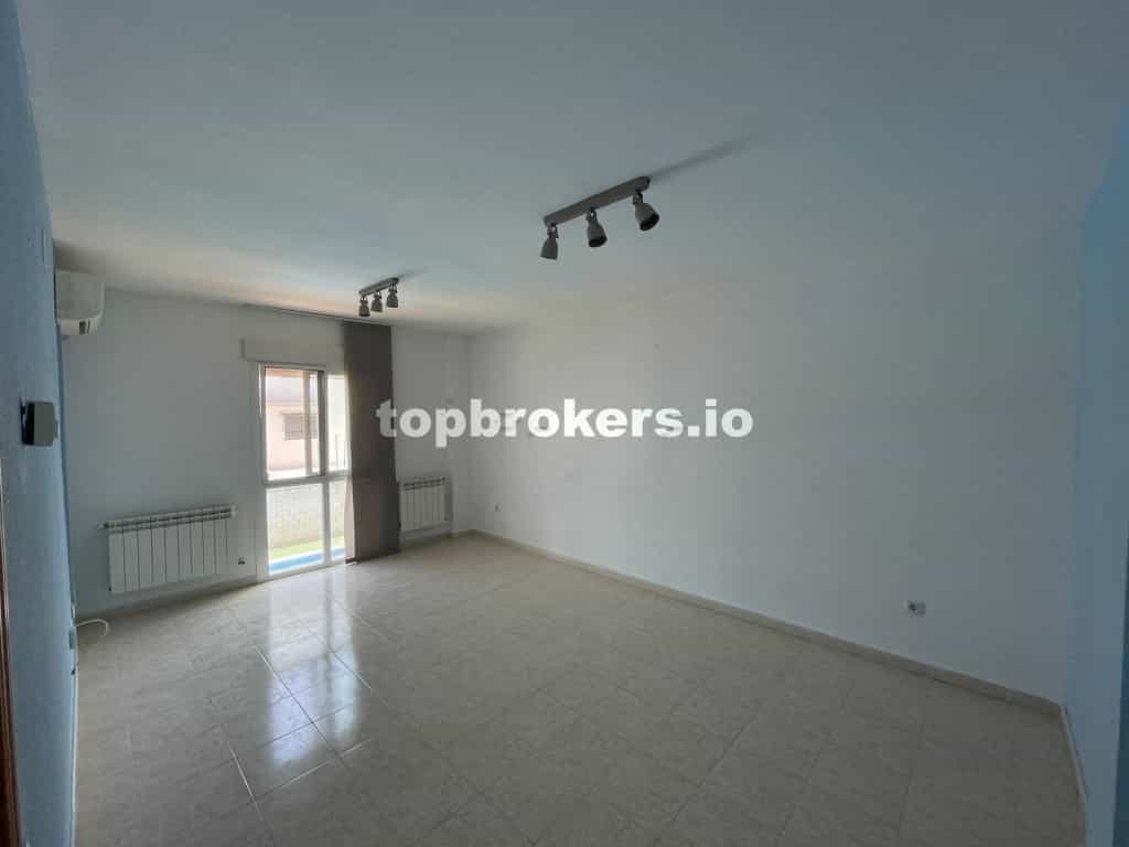 Condominium in Ciudad Real, Castilla-La Mancha 11542523
