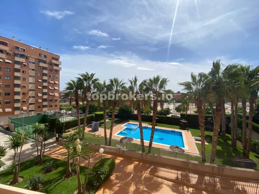 Condominium in Ciudad Jardin, Valencia 11542605