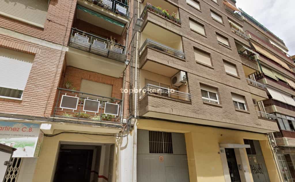 Condominium in Albacete, Castilla-La Mancha 11542765