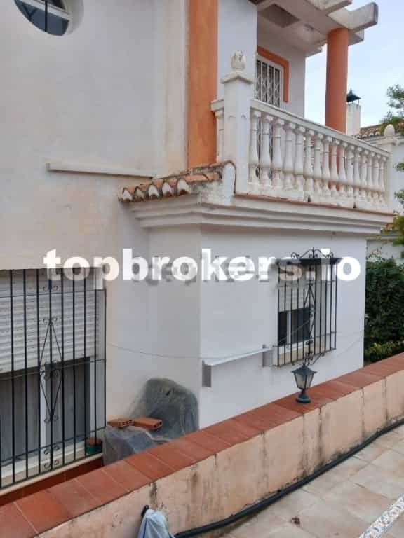 Rumah di La Zubia, Andalucía 11542820