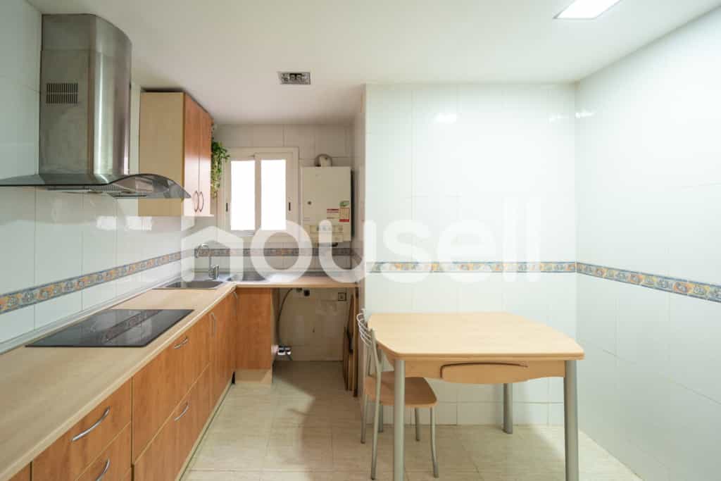 Condominium in Sabadell, Catalonië 11543025