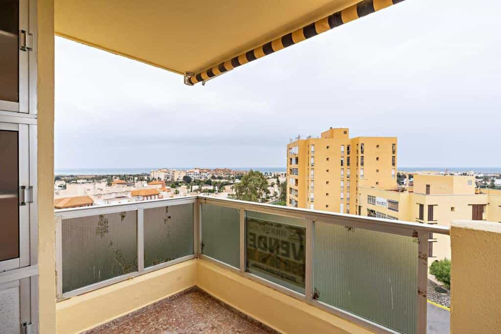 Condominium in Las Entinas, Andalusia 11543034
