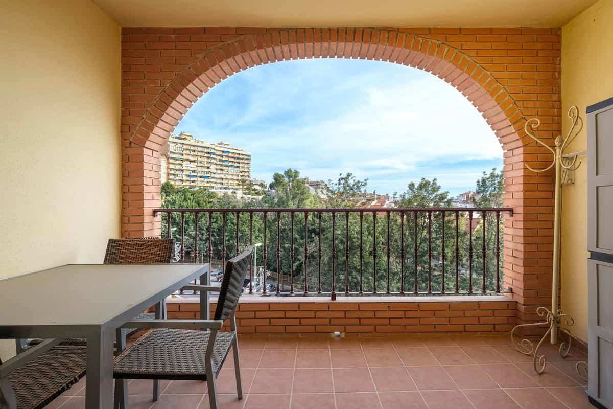 Condominio nel Santa Fe de los Boliches, Andalusia 11543495
