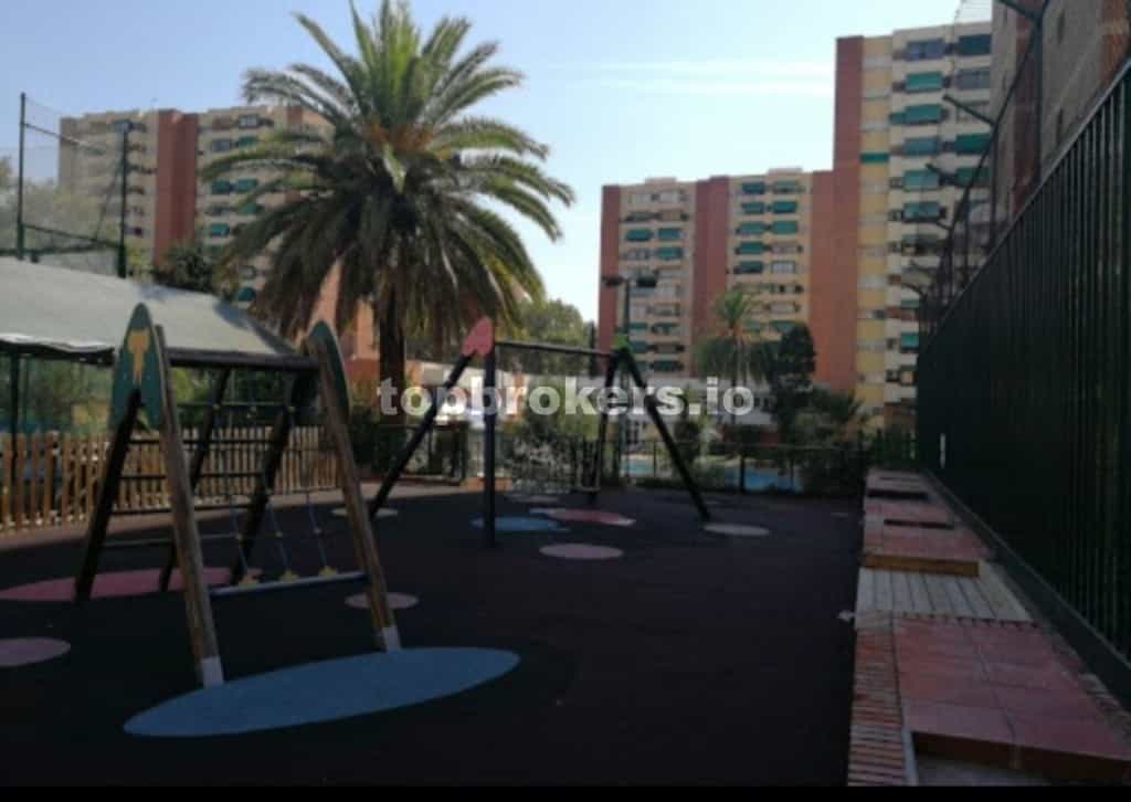 Condominium in Barcelona, Catalunya 11543834