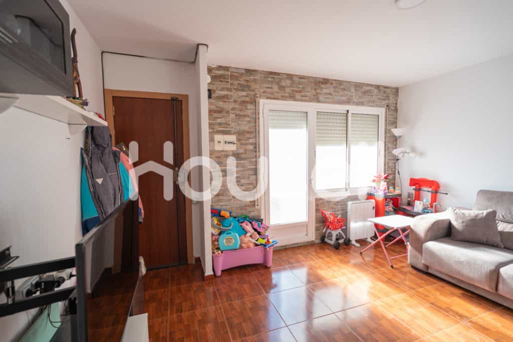 Condominium in Tarrasa, Catalonia 11543861