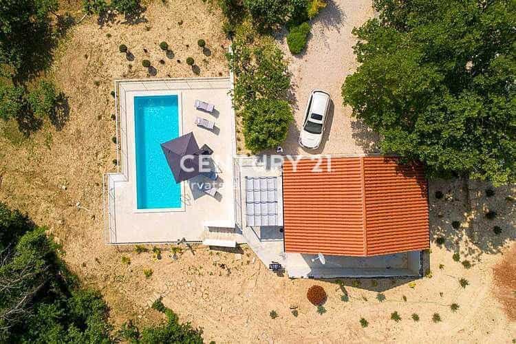 بيت في Cerovlje, Istria County 11544332