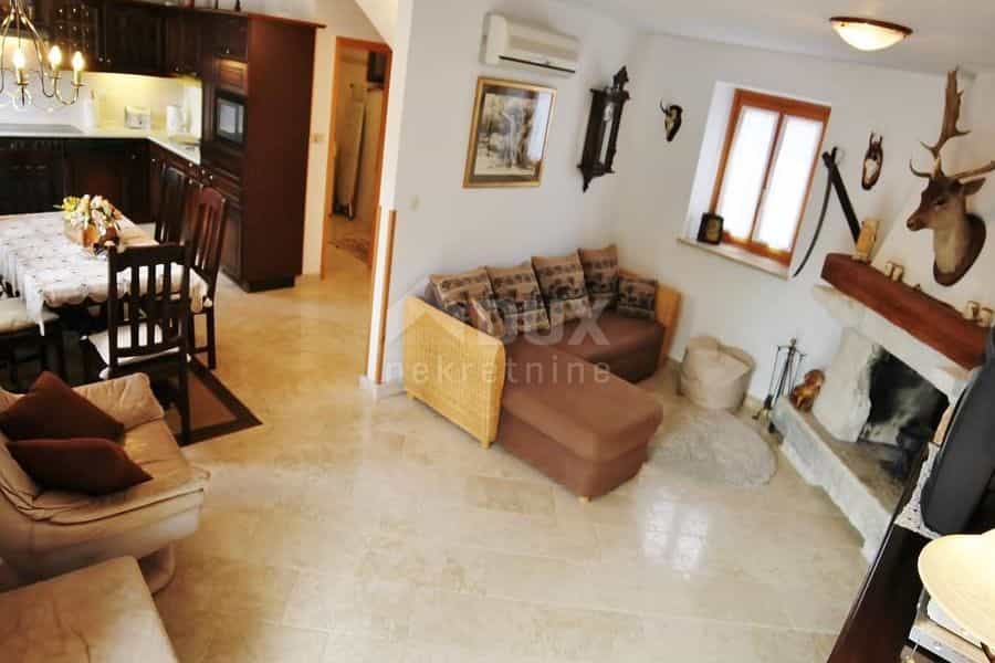 House in Kanfanar, Istarska Zupanija 11544469