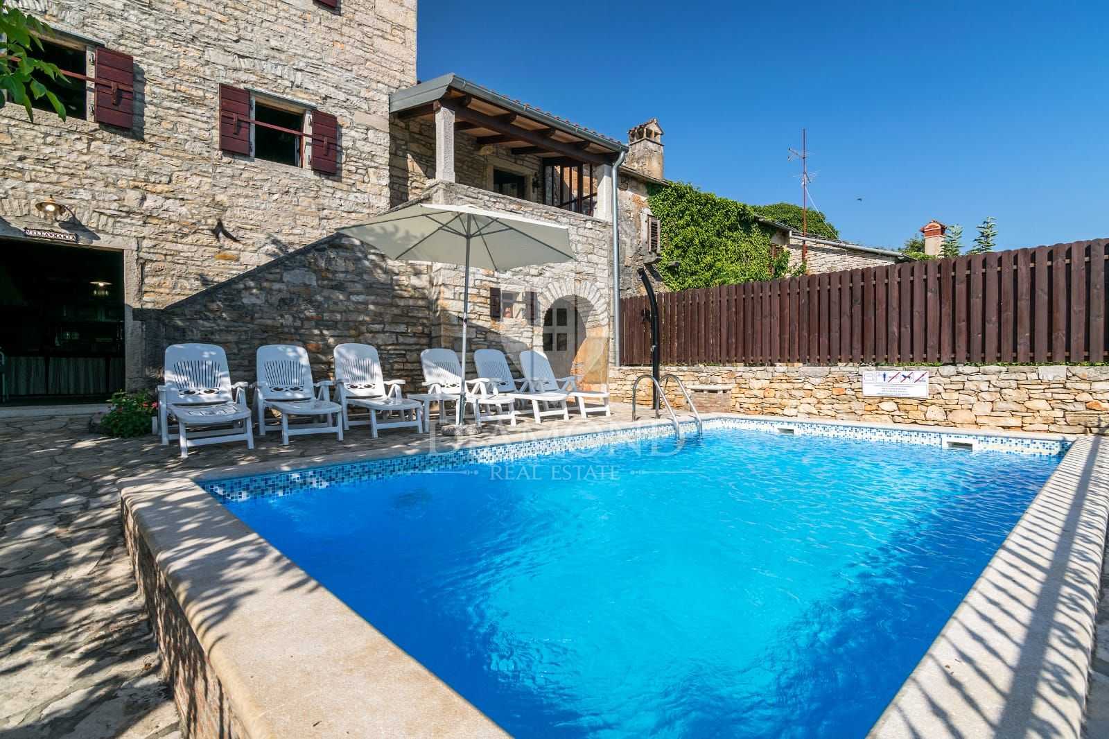 Hus i Oprtalj, Istria County 11544782