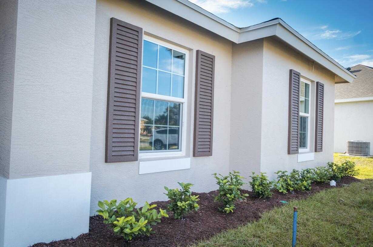 Residential in Port St. Lucie, Florida 11544928