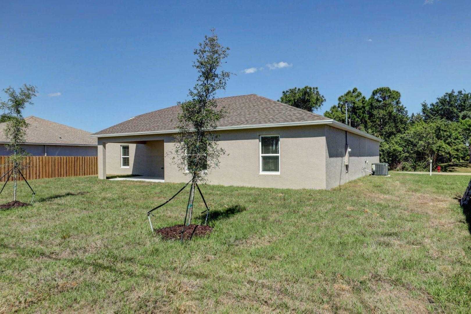House in Port St. Lucie, Florida 11544968