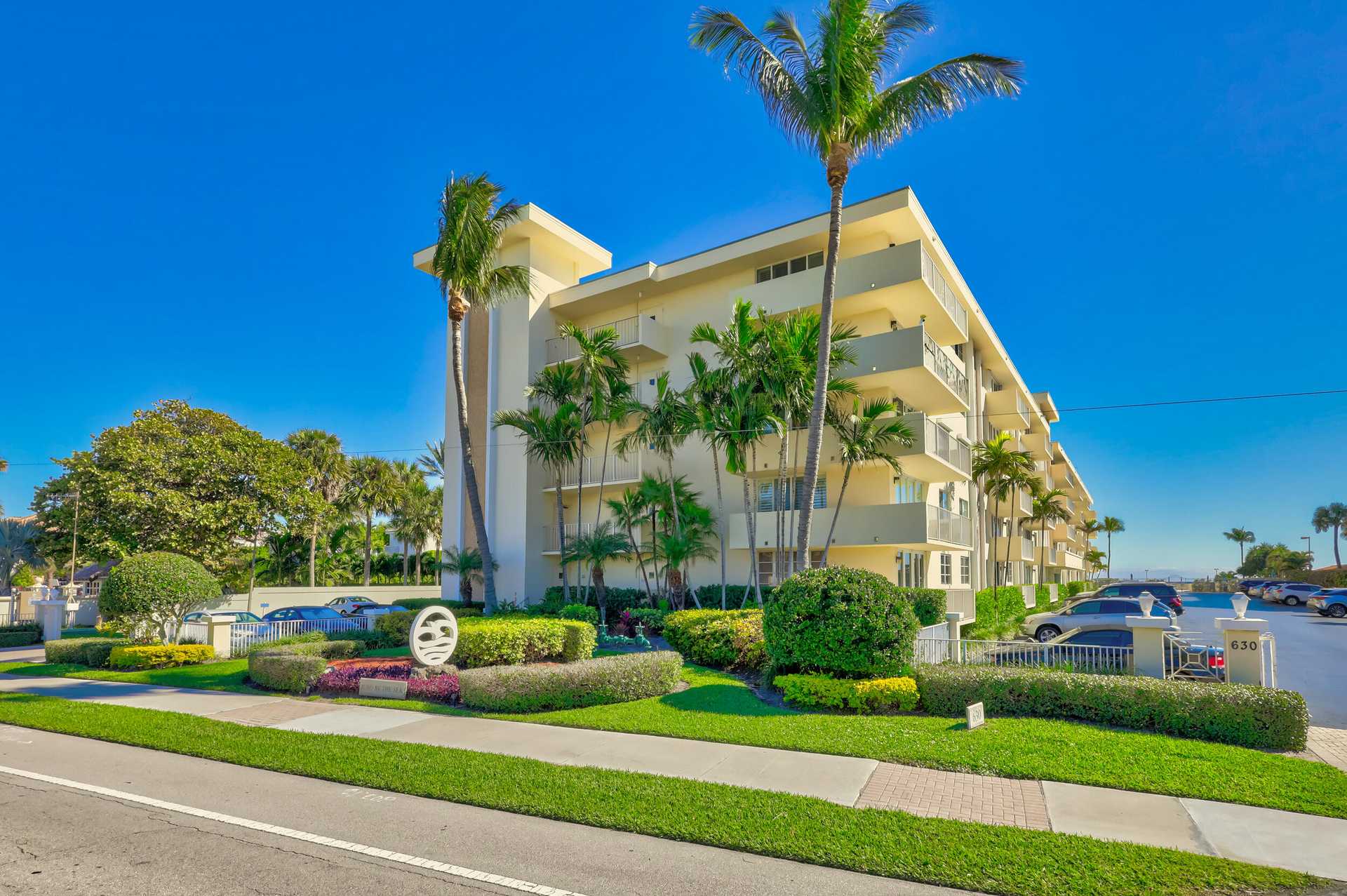 公寓 在 朱诺海滩, 佛罗里达 11544975