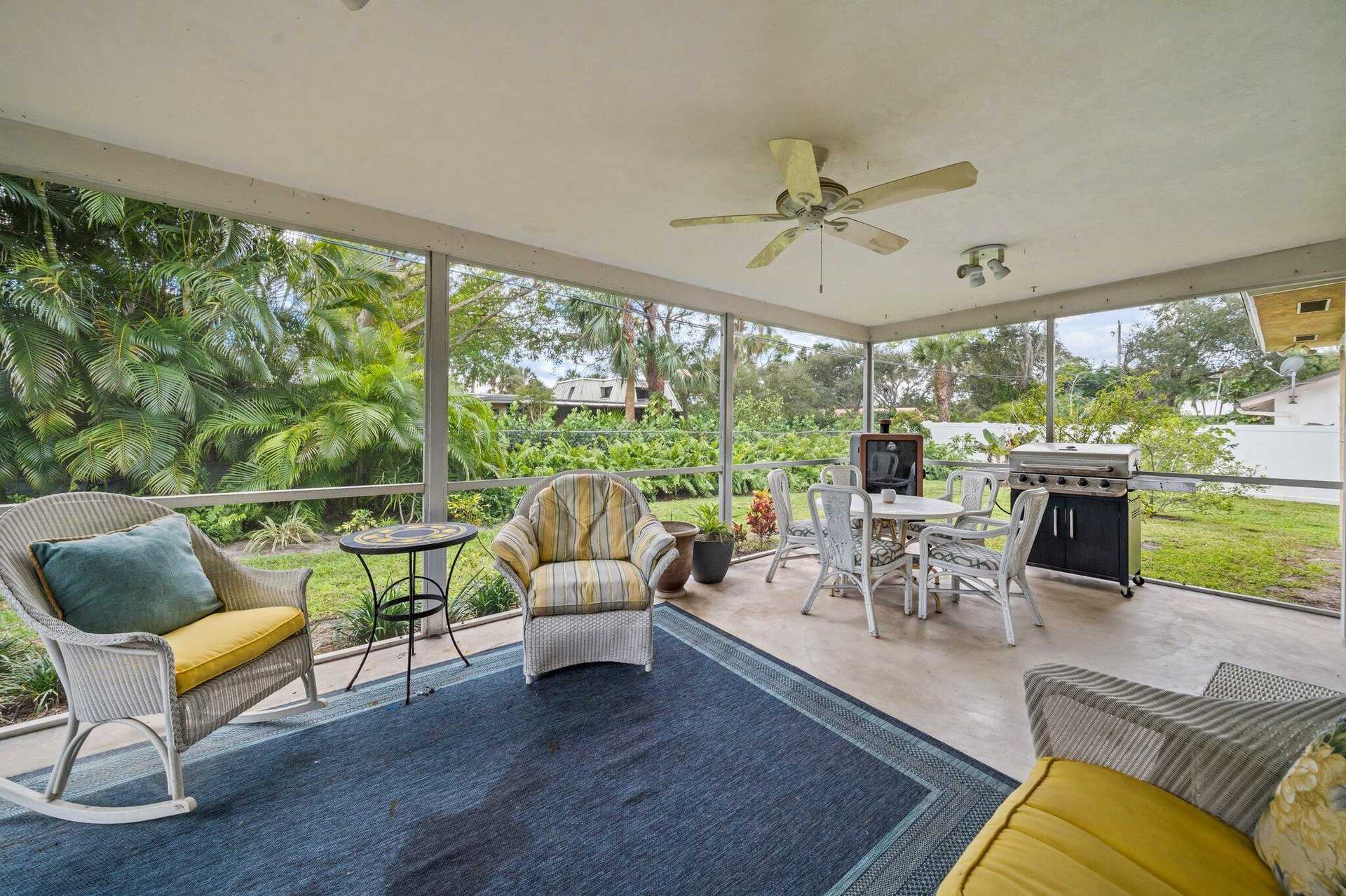 House in Palm Beach Gardens, Florida 11545056