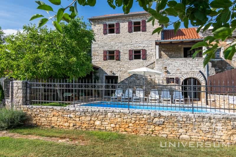 σπίτι σε Oprtalj, Istarska Zupanija 11545075