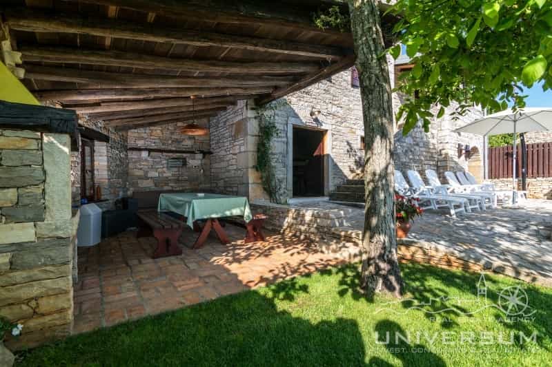 Rumah di Oprtalj, Istria County 11545075