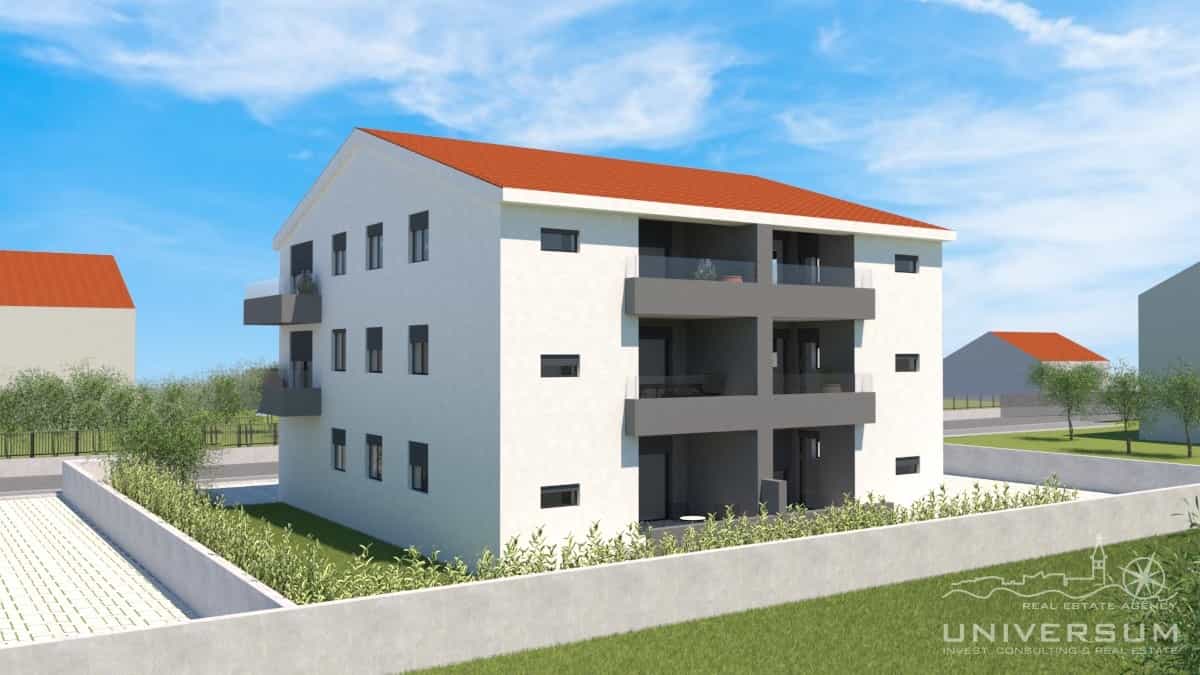 Condominium dans Umag, Istarska Zupanija 11545203