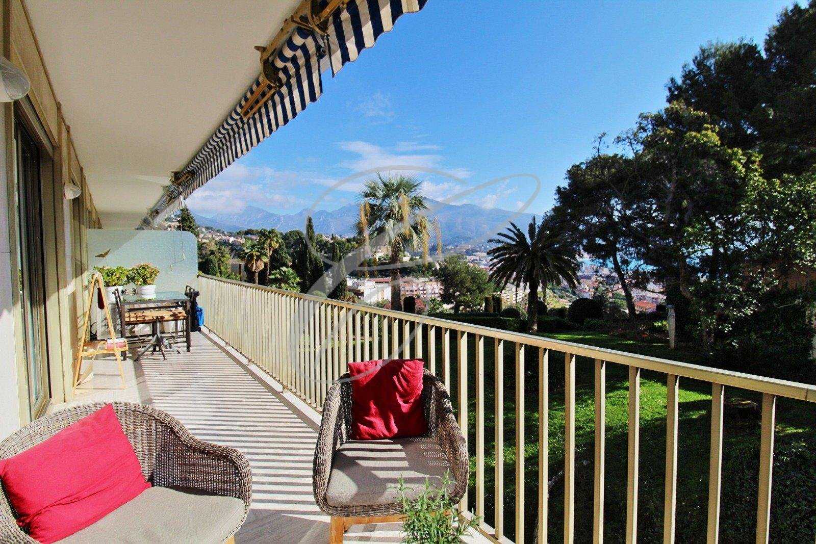 公寓 在 Roquebrune-Cap-Martin, Alpes-Maritimes 11545242