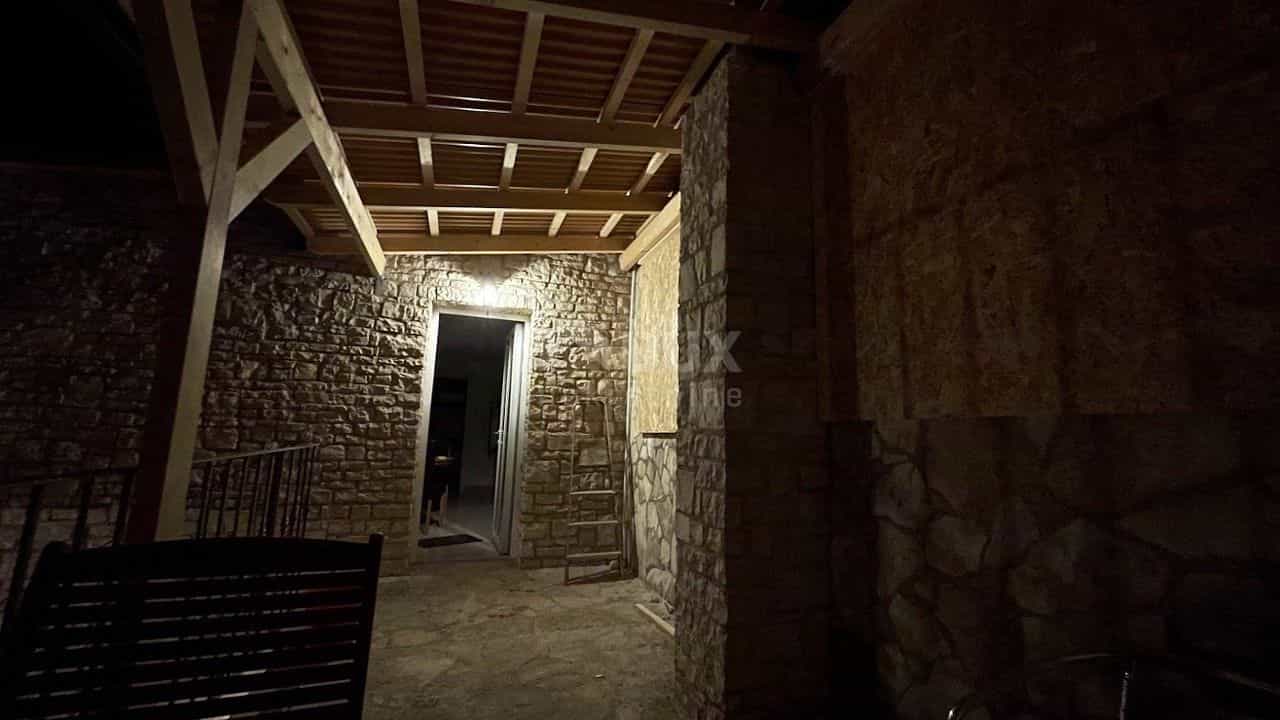 Talo sisään Kavran, Istarska županija 11545413