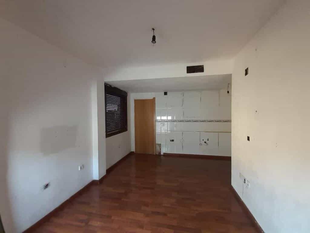 Condominium in Talavera de la Reina, Castille-La Mancha 11546522