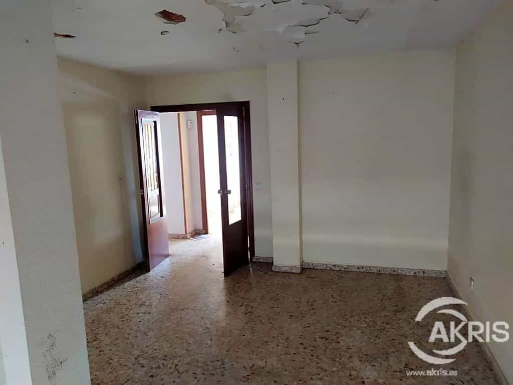 Condominium in Torrijos, Castille-La Mancha 11546524