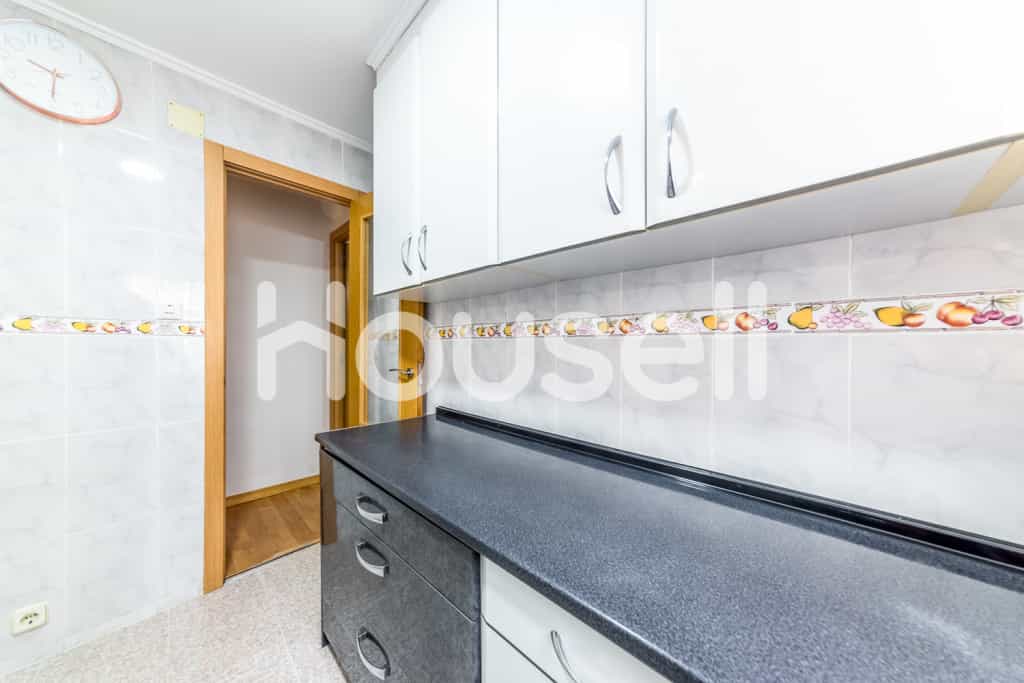 Condominium in Madrid, Comunidad de Madrid 11546563