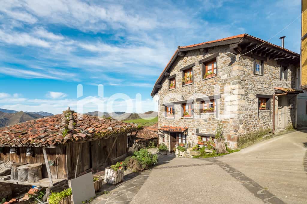 House in Infiesto, Asturias 11546571