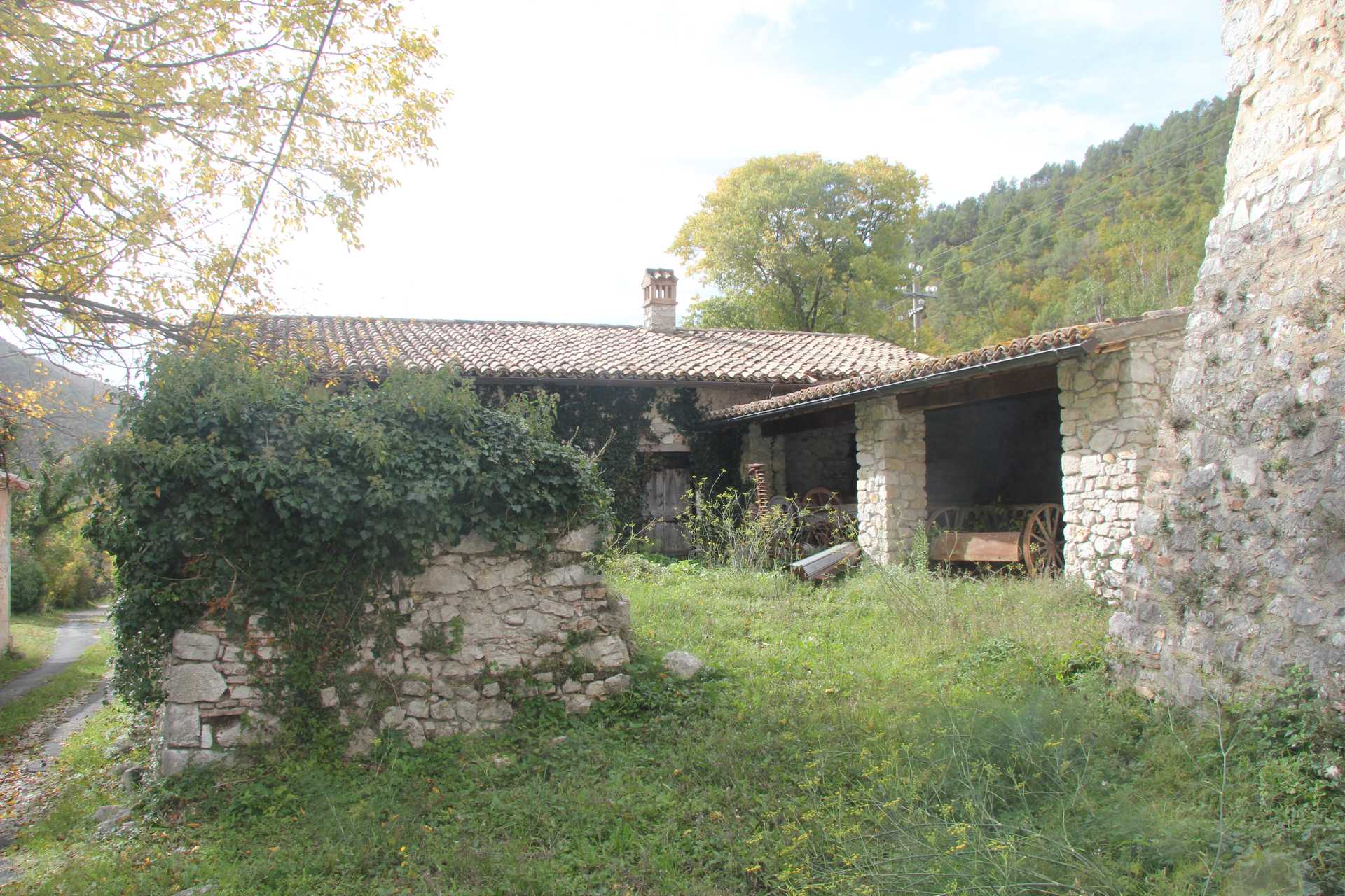 жилой дом в Campello sul Clitunno, Umbria 11546923