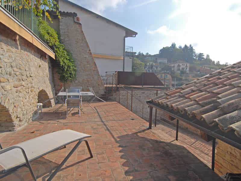Hus i Monforte d'Alba, Piedmont 11546952