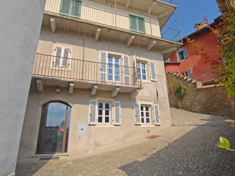 Hus i Monforte d'Alba, Piedmont 11546952