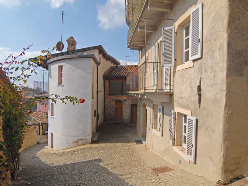 σπίτι σε Monforte d'Alba, Piedmont 11546953