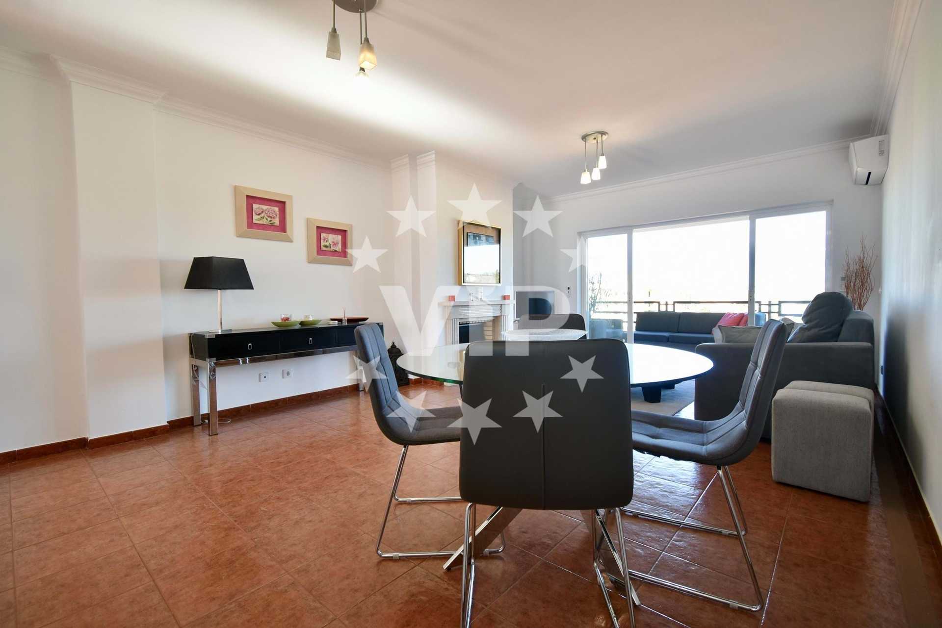 Condominium in Quarteira, Faro 11548322