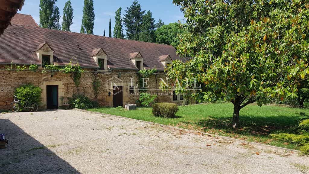House in Sarlat-la-Canéda, Nouvelle-Aquitaine 11549398