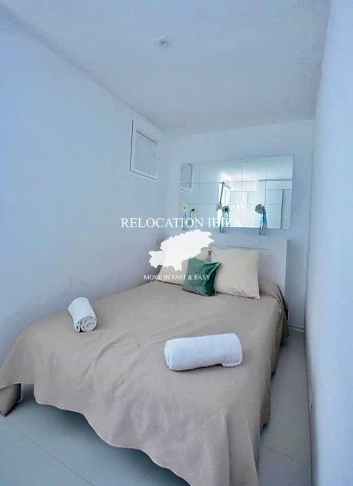 Condominium in Ibiza, Balearic Islands 11549403