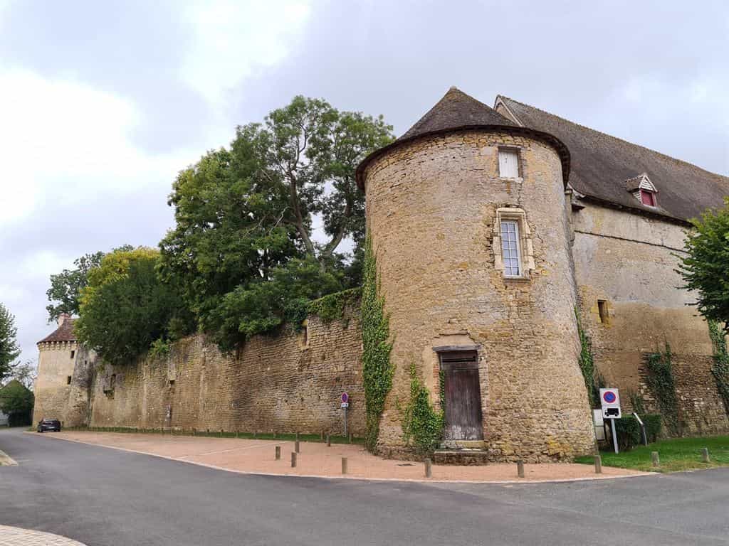 Talo sisään Châteauroux, Centre-Val de Loire 11549564