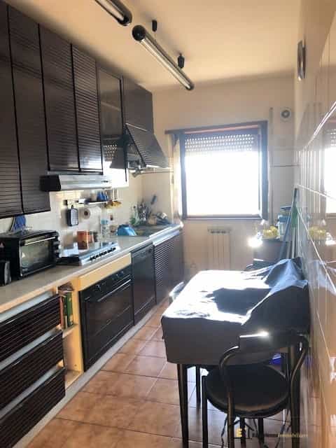 Condominium in Montopoli in Sabina, Lazio 11553192