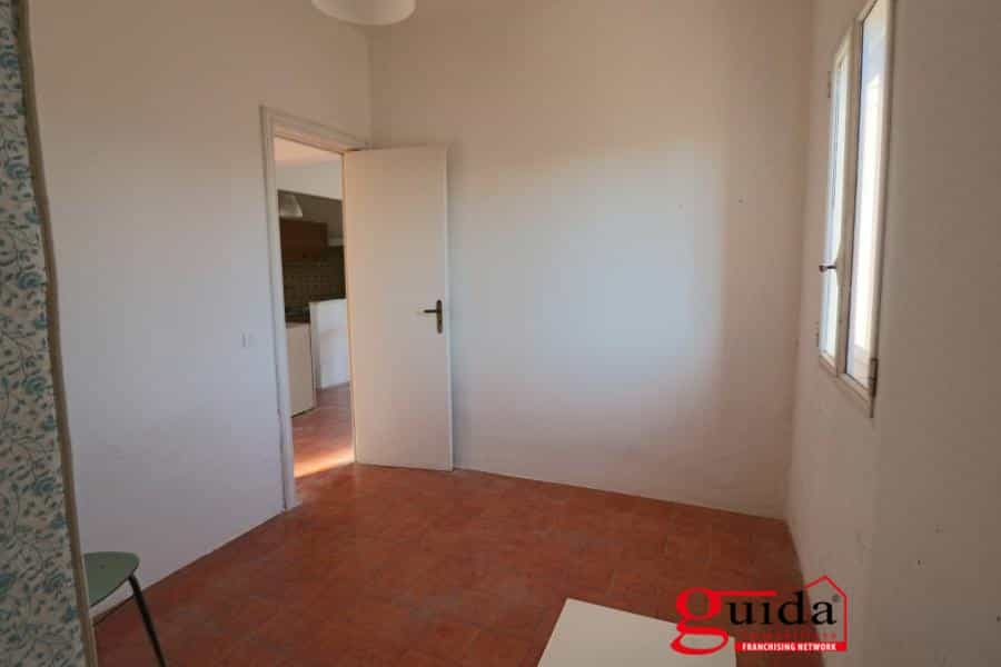 Dom w Ugento, Apulia 11553205