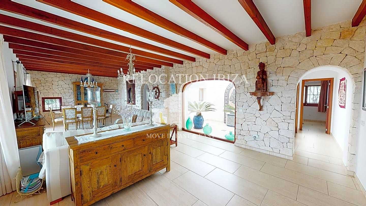 Rumah di Santa Eulària des Riu, Balearic Islands 11553300